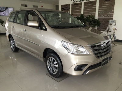 Cho thue xe innova theo thang khu cong nghiep huận Thành I - 0912686666