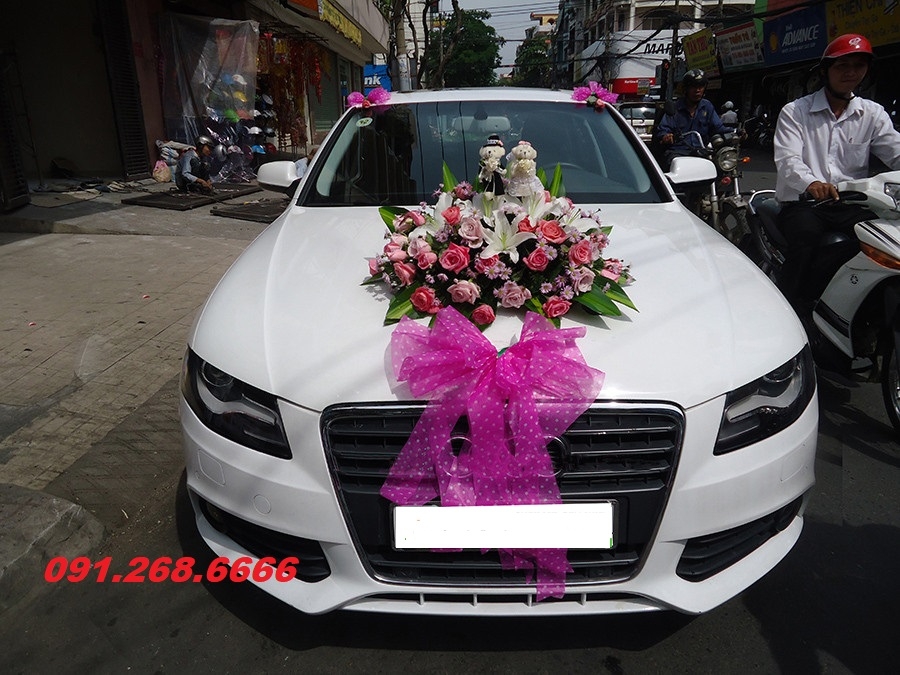 Cho thuê xe cưới Mui trần audi A4 màu trắng giá tốt nhất tại tam trinh quận hoàng mai hà nội