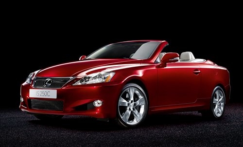 CHO THUÊ XE LEXUS IS 250C MUI TRẦN MÀU ĐỎ
