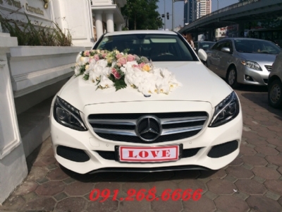 Cho thuê xe vip mercedes c300 giá tốt nhất tại hàng đào quận hoàn kiếm hà nội - 0912686666