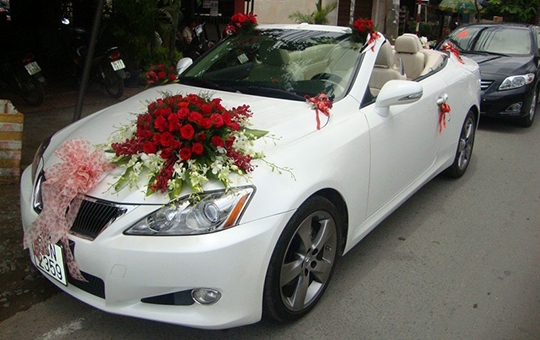 Địa chỉ thuê xe cưới mui trần lexus is 250c tại quận hai bà trưng hà nội- cho thuê xe cưới màu trắng 0912686666