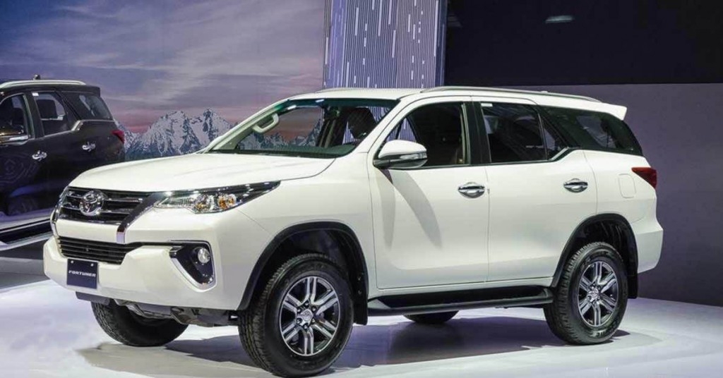 Cho thuê xe Fortuner G số sàn