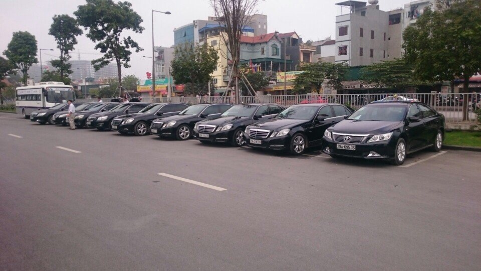 Cho thuê xe camry 2.5 theo tháng giá hấp dẫn nhất HÀ NỘI - Thuê xe Phương Đông